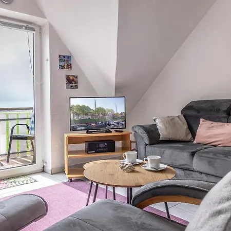 Up De Ring 26-28 50176 Apartment *